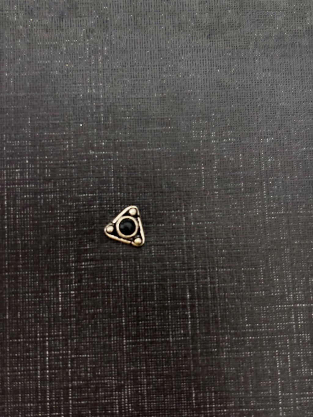 Silver Triangle Single Stone Nosepin