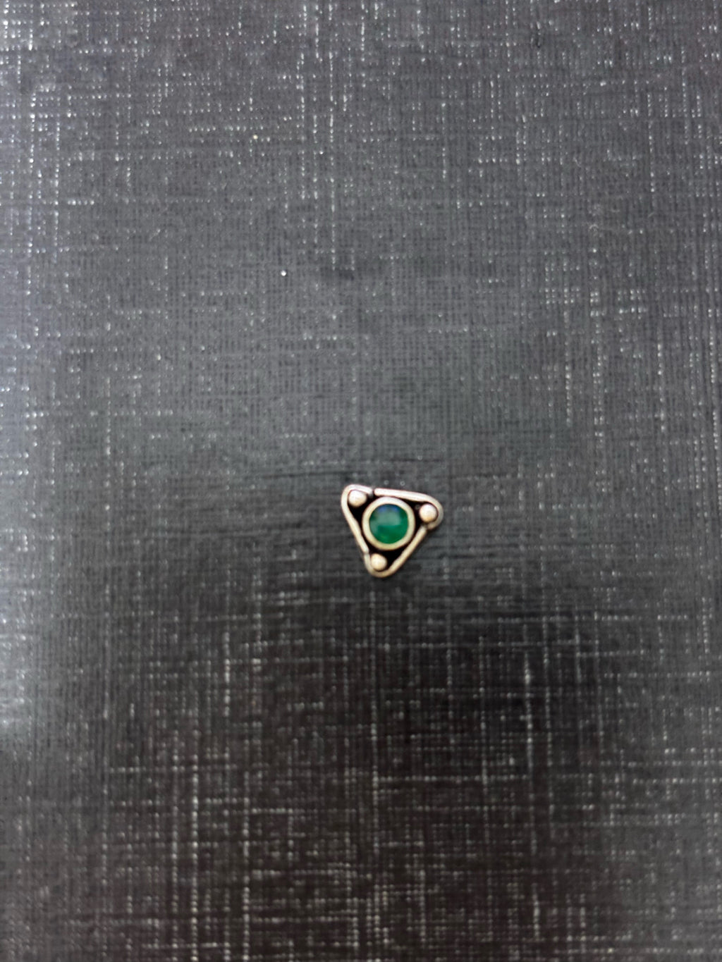 Silver Triangle Single Stone Nosepin