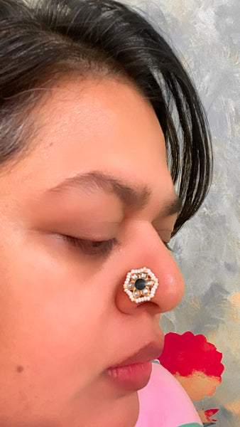 Kundan Six Petal Flower Nosepin