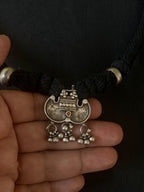 Single Vintage Pendant Neckpiece